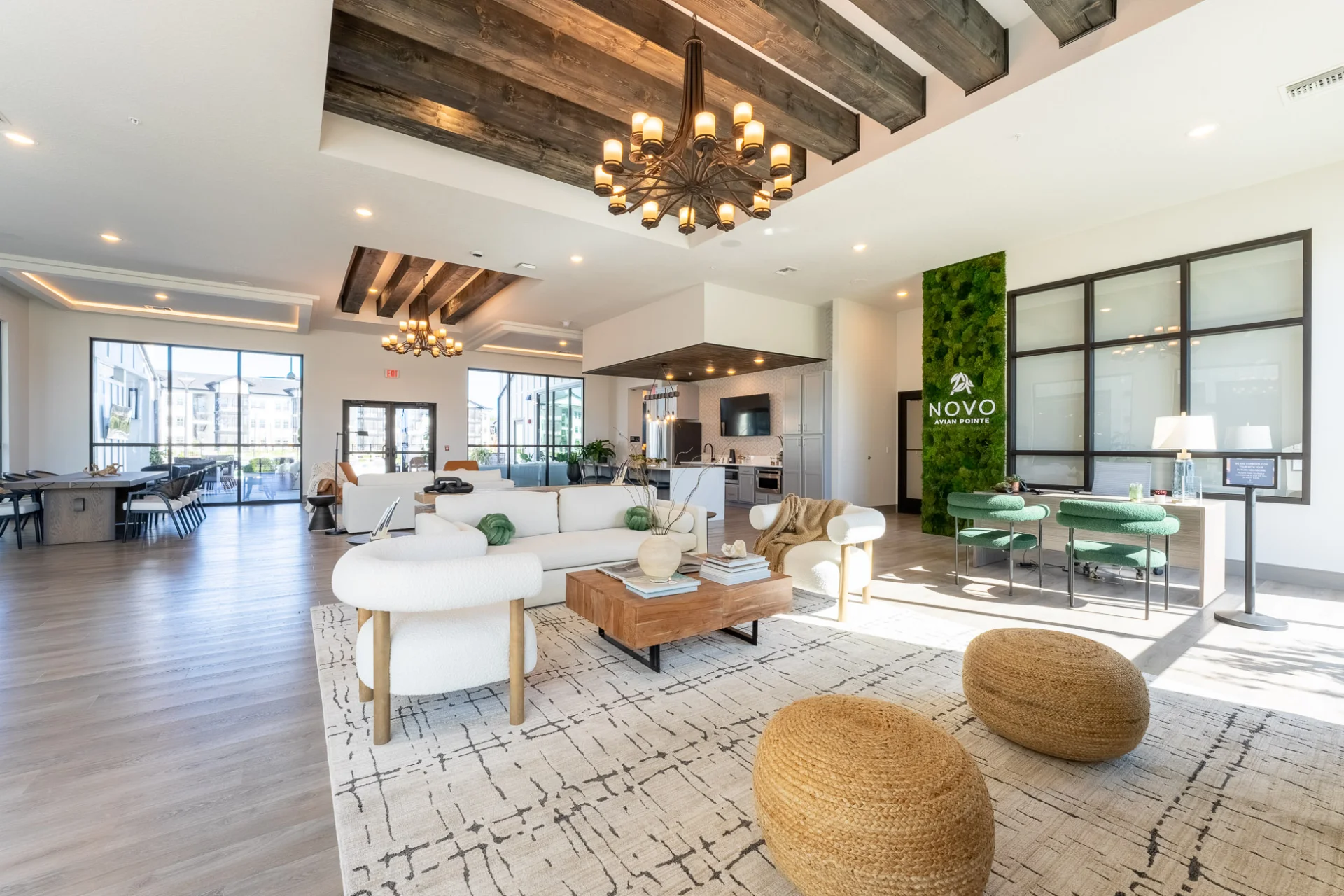 Avian Pointe interior